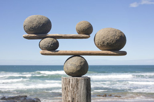 Imagen de una piedras en equilibrio